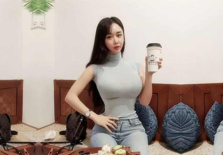 网恋奔现泡良达人近期颜值最高26岁长腿小姐姐钟点房内春色无边娇喘阵阵