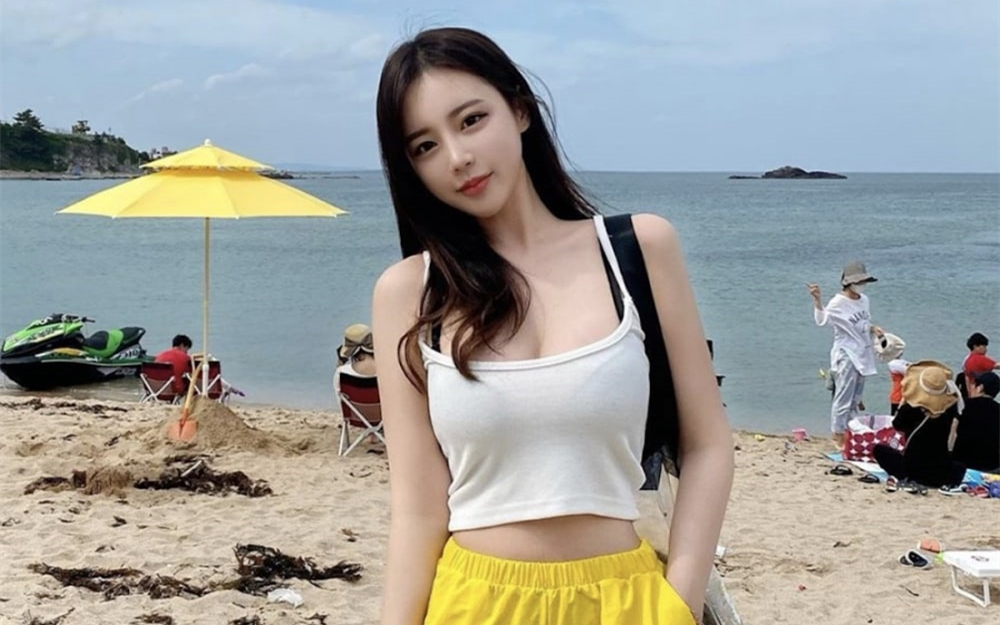 唐哥进去之前未流出的一部约炮极品身材的黑丝美女职员