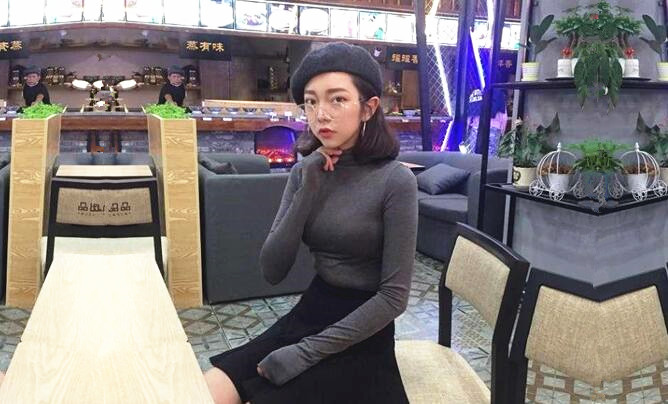 富家公子哥夜店搭讪美女黑丝翘臀口活一流菊花不错值得开发