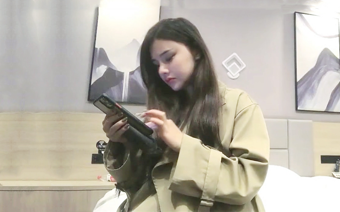 性感气质美女干逼骚浪奶子坚挺逼逼粉嫩平时应该没少保养叫床淫荡