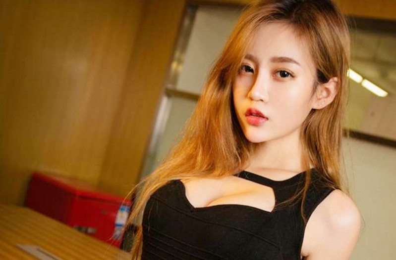 重金约操超棒身材御用车模星儿无毛粉穴无套猛操