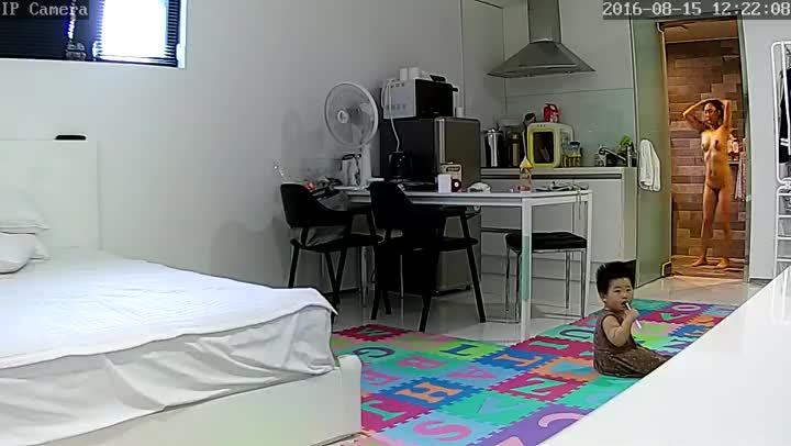 ZAY21053004~1~居家摄像头3~RecNomal 16 08 15 11 08 25 clip