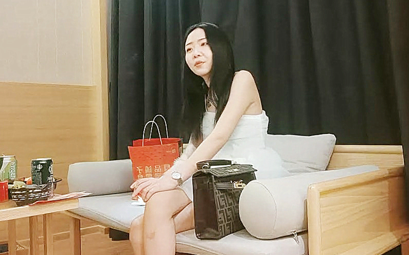 甜美温柔吃瓜小姐姐只要2500块