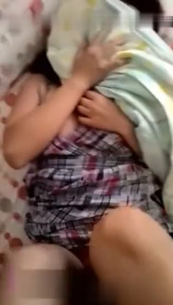 女友被我后入操哭到崩溃却停不下来