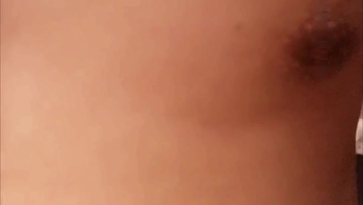 黄头发可爱妹子酒店被干，肉肉的很舒服。