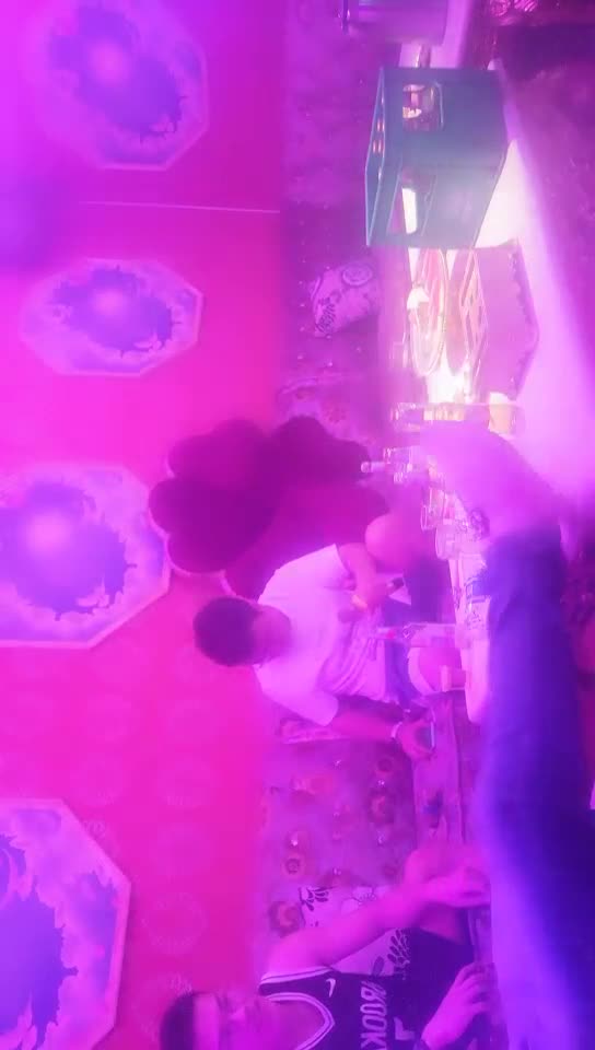 短发空姐制服模特