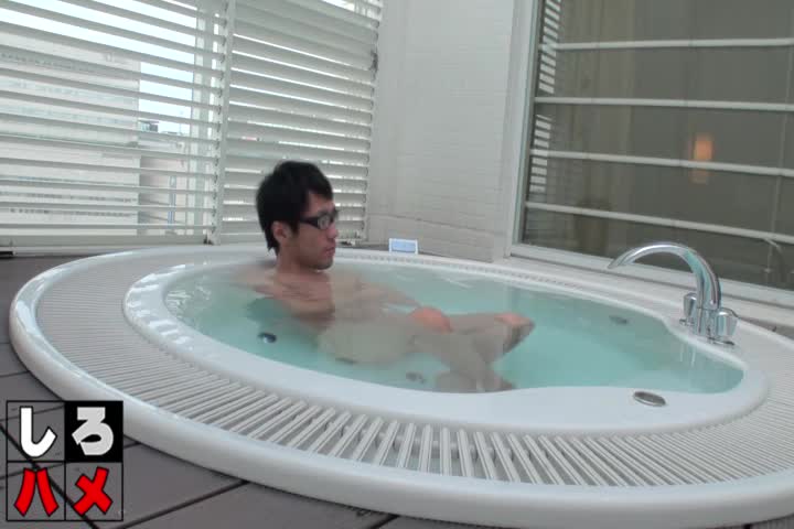 人妻全裸在车内中出 -F