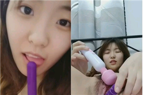 性感美女自慰出白浆