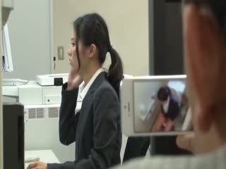 HAR-007-犯されてイキまくる母を見た娘が媚薬発情！親子同時に責められ絶頂を迎える美人母娘