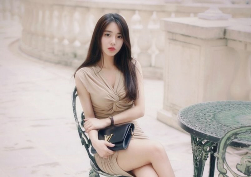 淫荡娇妻户外酒店门口自慰淫荡地叫声要受不了啦被两根大鸡巴插向湿哒哒的阴穴非常骚叫声不断