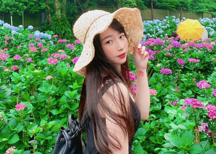 91隔壁小哥豪华巨作假期驱车约操98年极品爆乳靓妹高跟黑白丝各式乱操