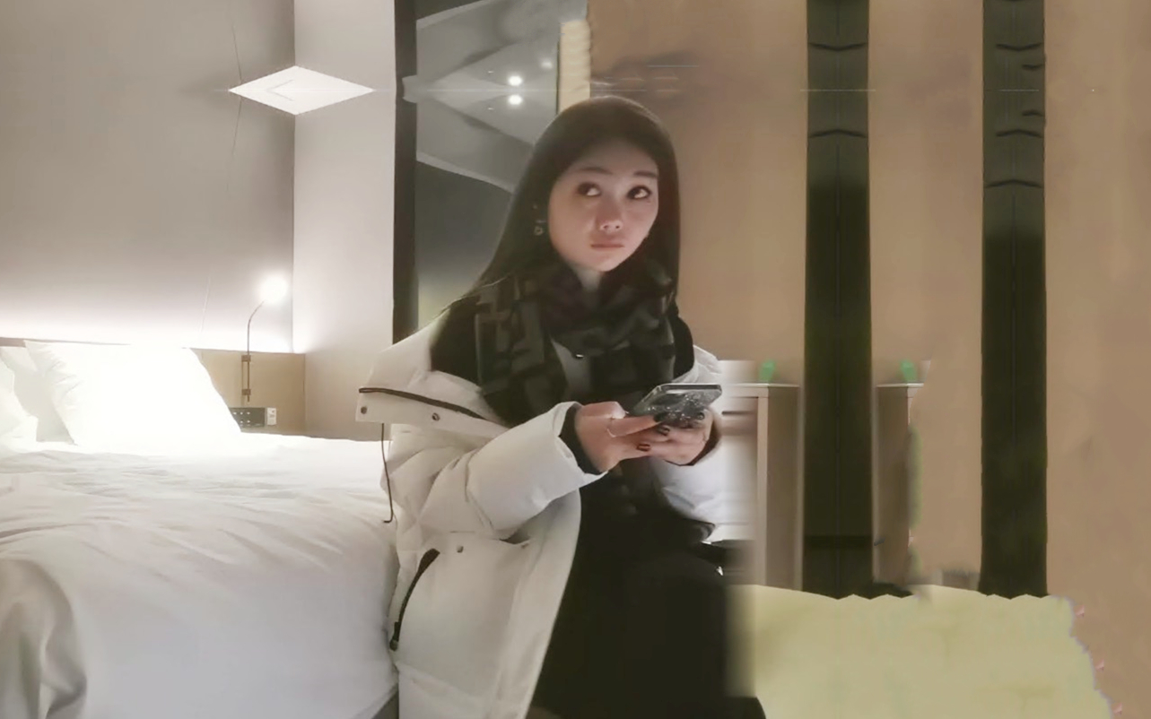 白色外套高颜值妹子啪啪穿上睡衣舔弄骑坐后入大力猛操