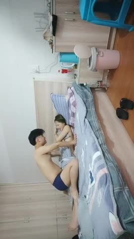 2021-9-7 阿星探花约良家嫩妹居家啪啪，互摸调情拔下裤子开操，进出抽插妹纸爽了，呻吟大声娇喘连连