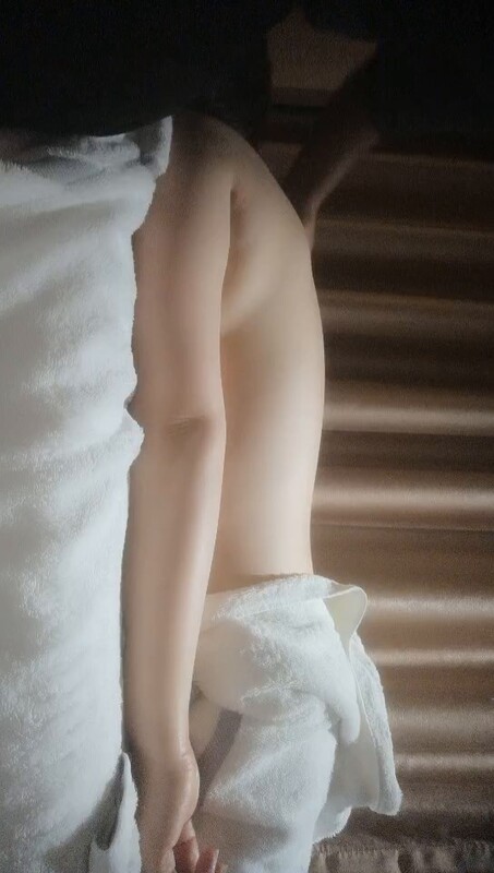 偷拍视角 精油SPA馆极品女客被金手指狂抠嫩穴 按摩床上浪叫连连 臀浪翻滚特写