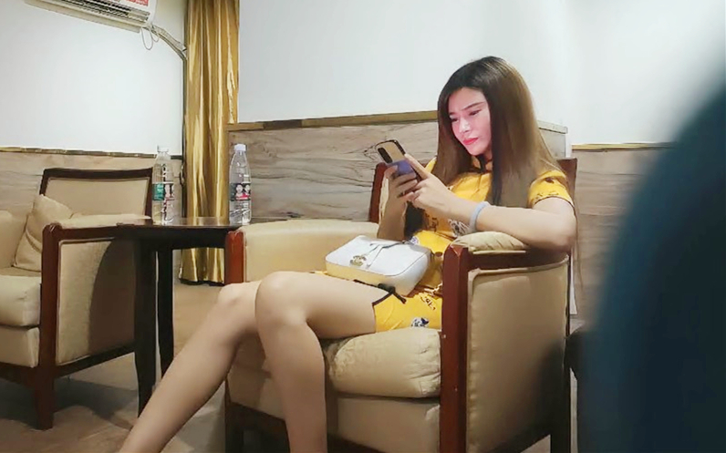 旗袍高跟风情万种俏佳人