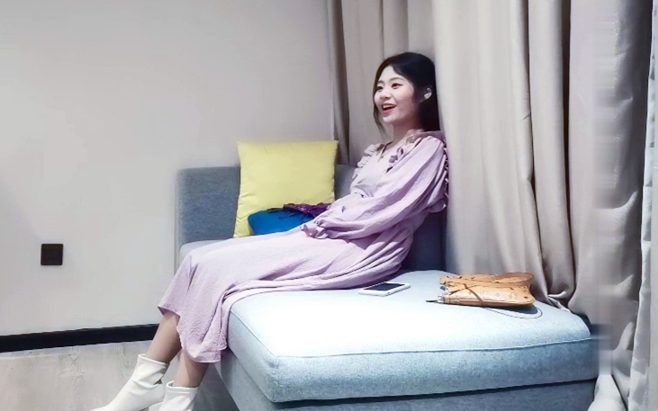 今夜肚兜情趣主题清纯外围美乳粉穴舌吻调情配合无间