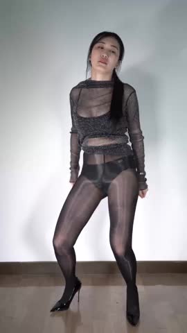 维拉大河豚超大尺度激情广场舞定制系列15部合集 轻熟少妇很是有韵味~维拉大河豚1-15~com 维拉大河豚 6