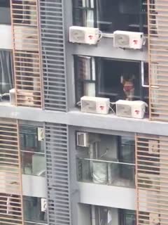 偷拍，对面小姐姐挺会玩的啊