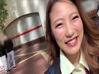 找乾爹在電玩中心廁所露出口交口爆、3P下4發射＋抽插顏射