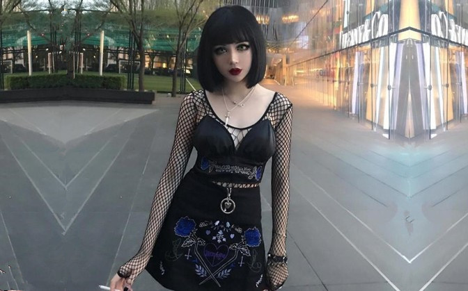 超黑大屌猛男与X大漂亮黑暗芭比女伴读性爱私拍流出落地窗前疯狂爆操