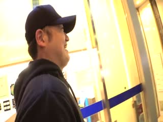 200GANA-2460 軟派初撮とした本を拾ってくれる知的な女性を口説！真面目に見えて実は経験豊富