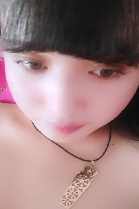 约男人做爱被放鸽子的美女主播向粉丝要小黄片