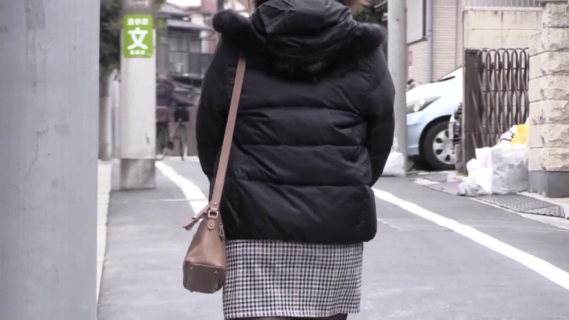 才完全出初手中出娘