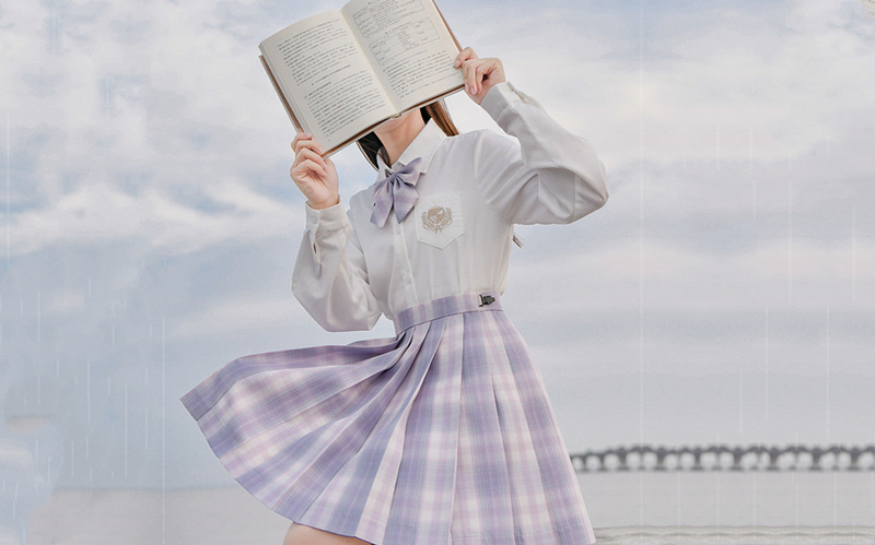 JK女生楼道楼道露出全程