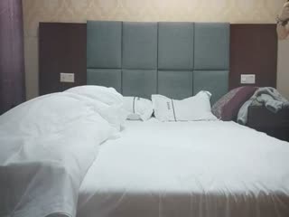 尝试冲击外围场 高挑貌美，温柔细腻俏佳人，娇喘动听声声入骨，今夜不虚度