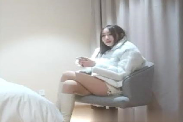 一晚干三炮包臀裙顶级美臀小姐姐掰开骚穴一顿舔