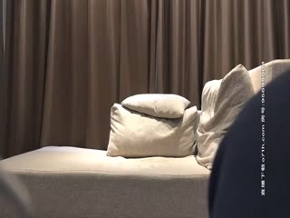 《男爵全国探花》约两个高颜值甜美妹子，调情互舔口交上位骑乘抽插猛操