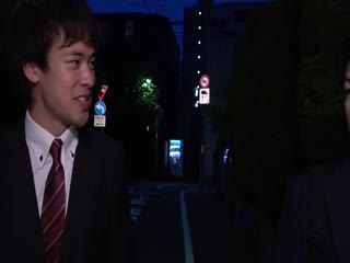 眠る夫のすぐ傍で不埒な男にとろける程しゃぶられて… 梦见莉爱罗