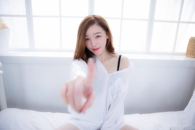 极品小姐姐明星脸高颜值调情聊天卿卿我我一个多小时激情啪啪劲爆刺激