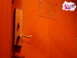 欲求不満の佐々木あきが、终日ホテルの1室に男を呼び出し即キス-即フェラ、即生ハメ、アナル中出し＆10连続射精！ 子宫と直…