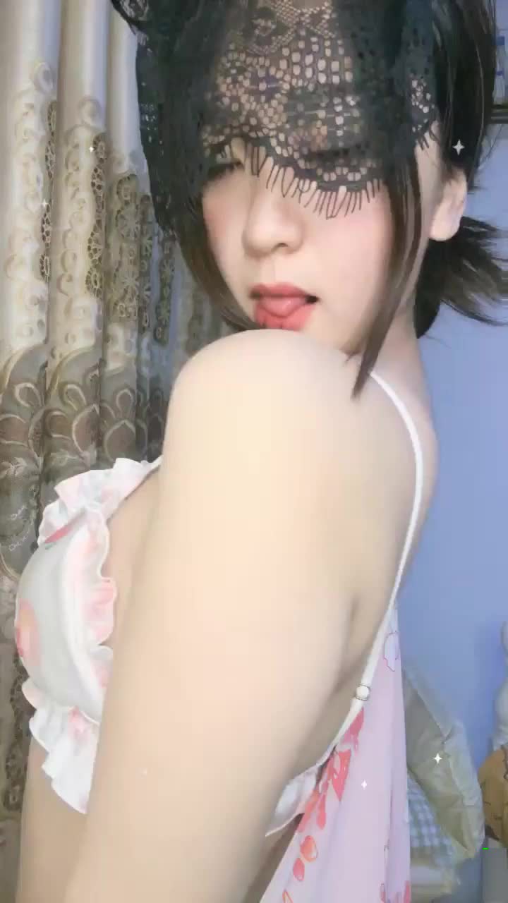 核弹！新人女神~20小时~【小狐狸骚骚】骚舞~道具~喷水3