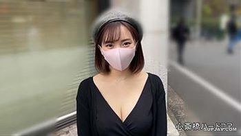 FC2-PPV-2608011 爆乳＆マン毛て軟乳弾