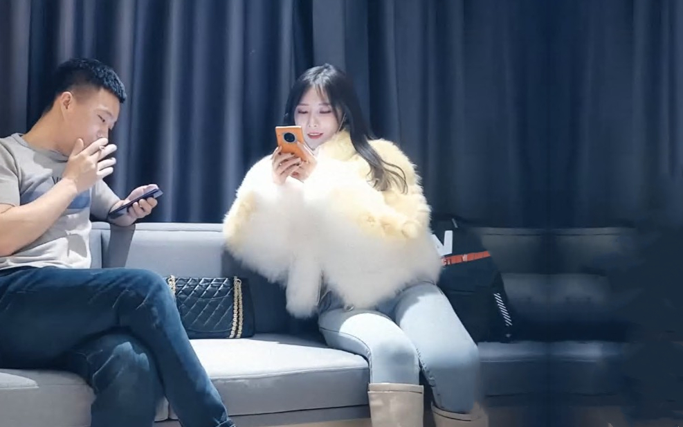 长沙极品舞蹈学院毕业生一字马粉穴美乳