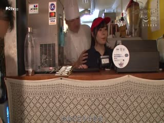 SHH-026 接客中に顔を紅潮色白店員