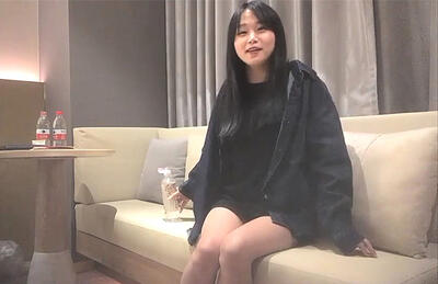 2000约小清新甜美乖巧啪啪时表情太丰富了职业生涯遭遇老金真是惨惨惨