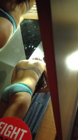 金天国大量射持手人美女达精子爆金娘