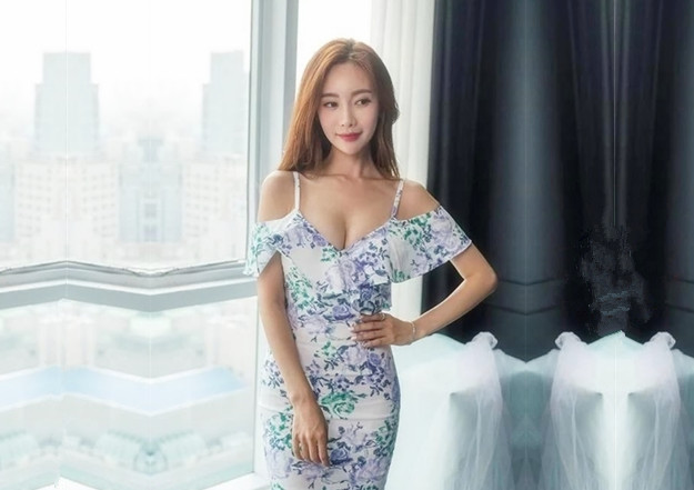 绿帽男和30岁极品小少妇肤白人骚短裙高跟这身材看着就让人硬无套干高潮