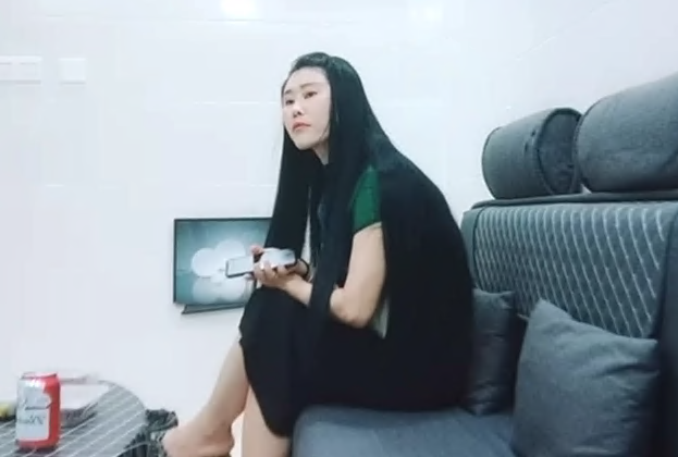 鲍先生探花约操168CM骚熟女口活很棒吸吮大屌扶着屁股后入爆操