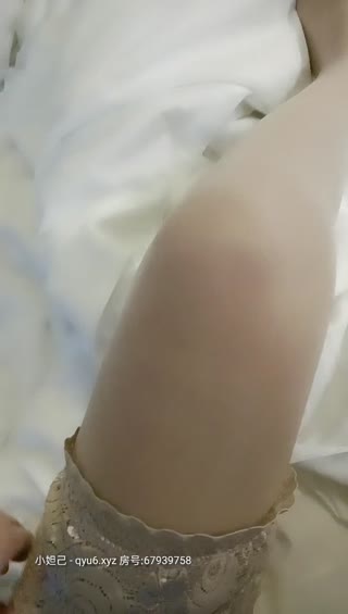 三线嫩模04-20直播实录