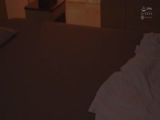 WANZCN 「えっ！今、中に出したでしょ？」早漏をマかす暴発後の延長ストンで抜かずの追撃中出し！！ 久留木玲