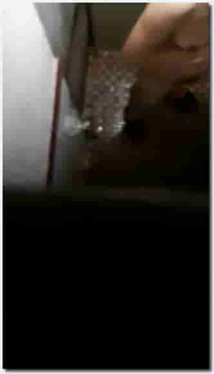 邪恶的房东浴室顶上 小洞偷窥女房客洗澡~邪恶的房东浴室顶上 小洞偷窥女房客洗澡 new