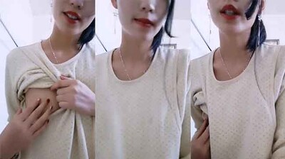 哺乳期美女的乳汁诱惑盛宴