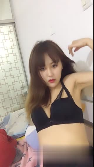 精神恍惚的御姐主播~和炮友来个下午茶性爱时间~揉揉胸~舔棒棒~鲍鲍在下面等着你~