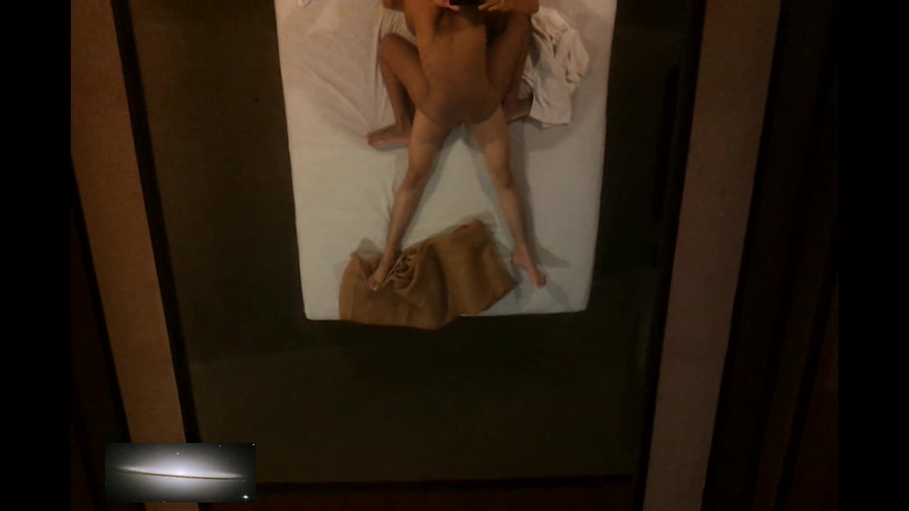 约啪高颜值舞蹈系大三大咪咪妹子 抓住两个大咪咪 射在肚子上