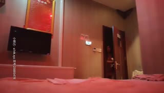 伟哥探花04-02足浴店偷拍被老板发现翻车