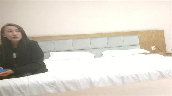 【深夜猎艳】高冷黑丝外围御姐の腿间诱惑 裤袜摩擦硬汉狂插 极致呻吟颤抖不停